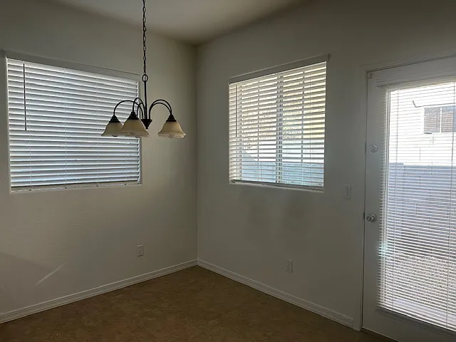 7509 S 27th Pl — Photo 14