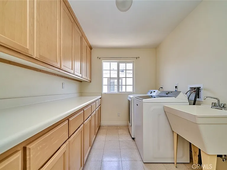 2108 Santa Fe Ave — Photo 17