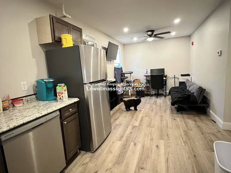 591 Broadway St #1R — Photo 7