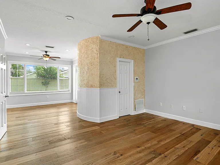 1781 Bryan Ave — Photo 15