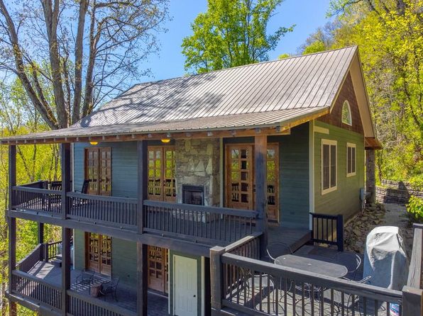 315 Black Bear Xing, Bryson City, NC 28713