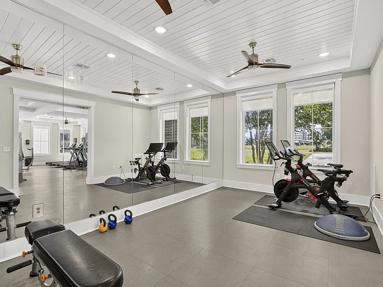 Novus Westshore — Photo 11