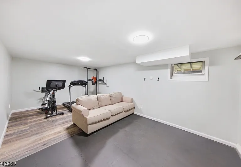 2057 Lakeside Dr W — Photo 42