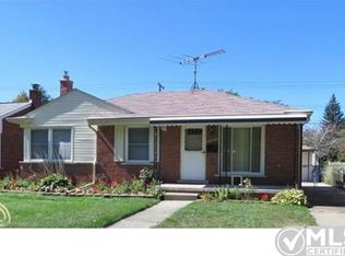 28321 Fountain St, Roseville, MI 48066