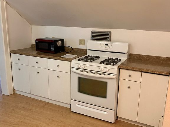2nd image of 707 S Fairmount St #2B-1BA-1082SQFT