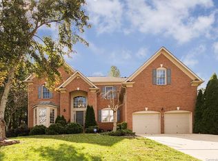 8416 Wren Creek Dr, Charlotte, NC 28269