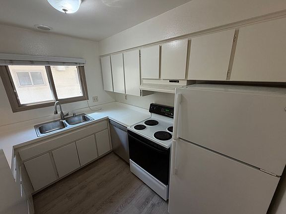 5th image of 4098 Valeta St Unit 386