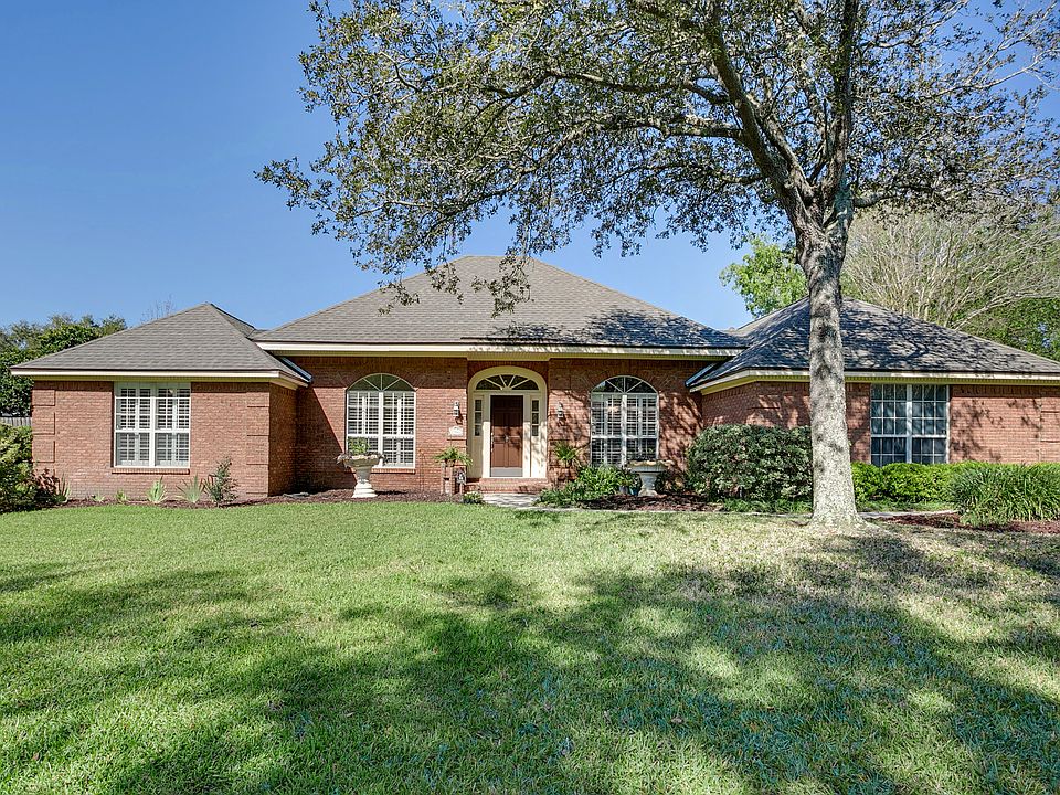 Beautiful Raley Creek home