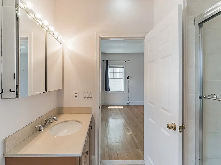 29 Vinton St #7 — Photo 20