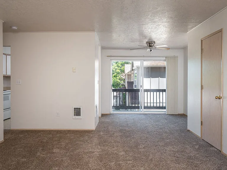 Tuxedo Park Apartments — Photo 22