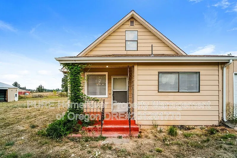3 bed, 1.0 bath, 1848 sqft, $2,695 — Photo 1