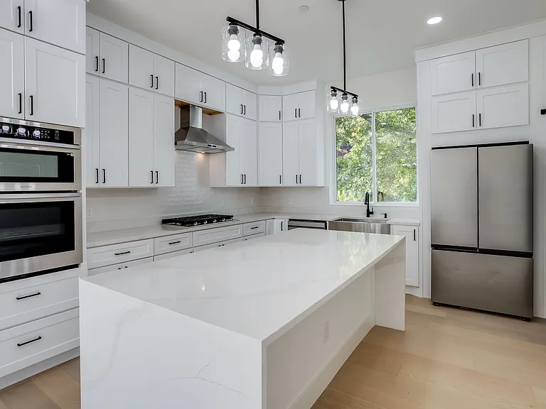 6001 Lewis St #104 — Photo 9