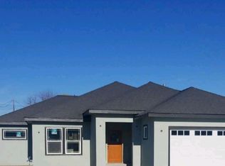 119 Lyle Loop Rd, Selah, WA 98942