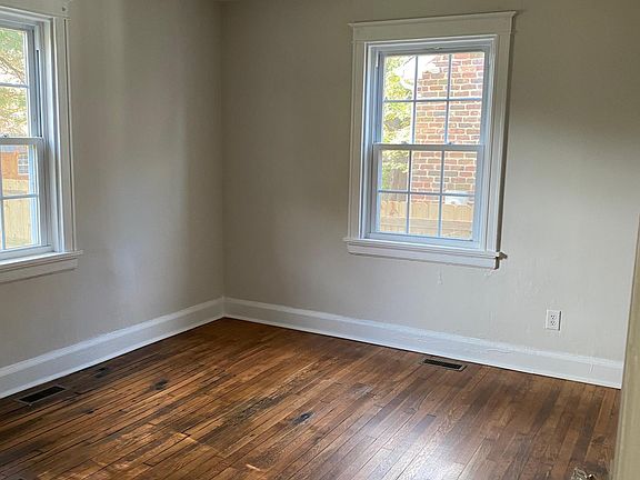 5th image of 1225 Windsor Ave