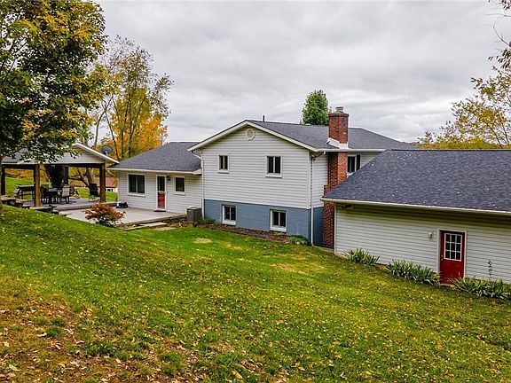 4th image of 237 Charlotte Cir