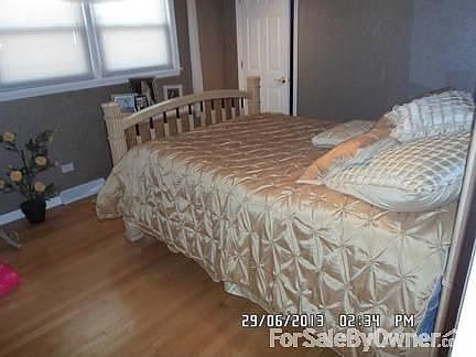 2nd image of 4564 N Melvina Ave