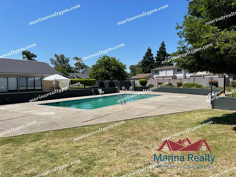 211 Del Luz Ct — Photo 36