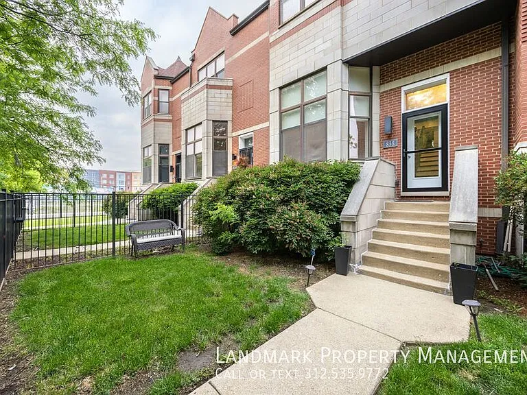 838 E 45th St — Photo 27