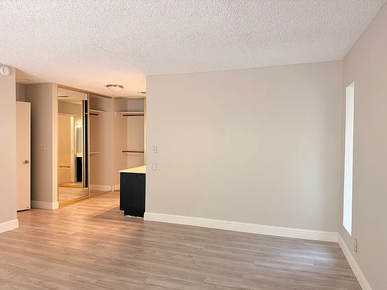 2401 Oakvale Dr — Photo 17