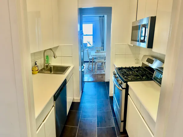 60 East 8th Street image 6 of 14