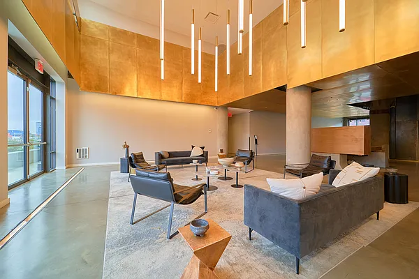 Sold by Living New York | media 9