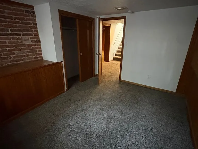 678 S Corona St — Photo 10