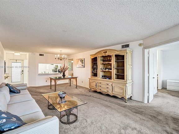 4th image of 10456 NW 24th Pl APT 301