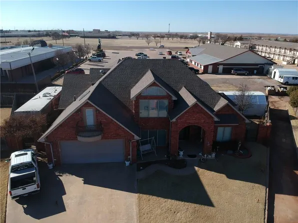 3109 Mallard Cir, Altus, OK 73521