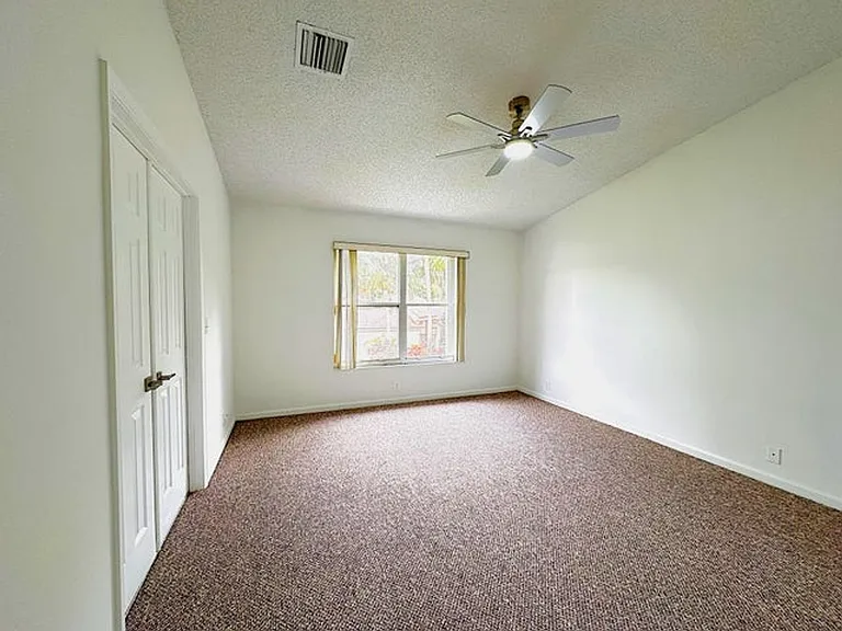703 Crosswinds Dr — Photo 9
