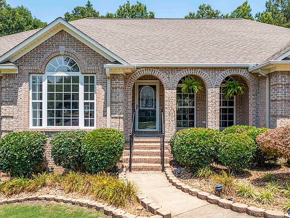3rd image of 109 Sweetwater Ln