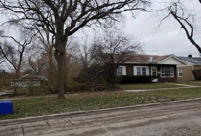 2nd image of 4439 Center Ave