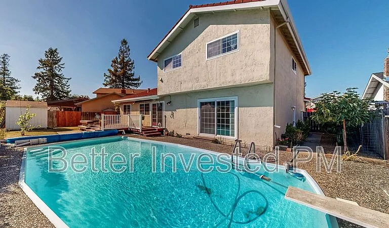 848 Sprucewood Ct — Photo 2