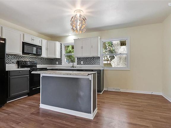 3rd image of 8754 Kessler Ln