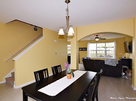 4th image of 2413 Goldenrod Way