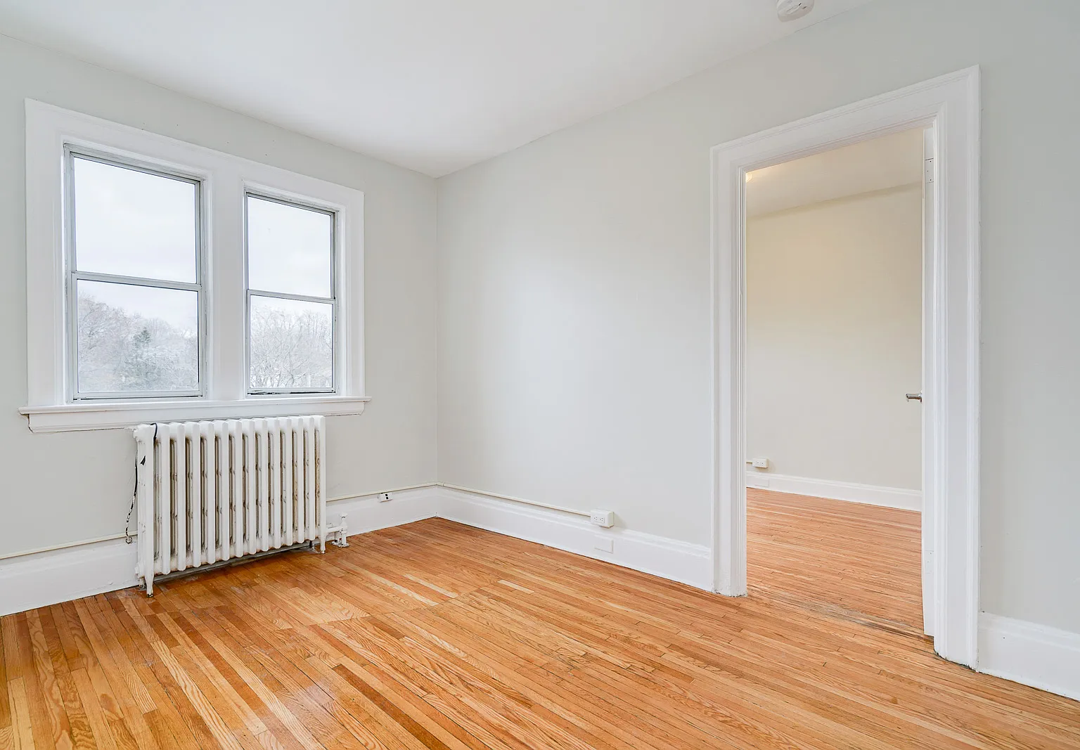 2099 Yonge Street Toronto — Photo 2
