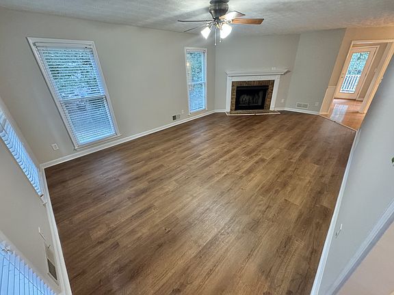 5th image of 45 Gentry Dr