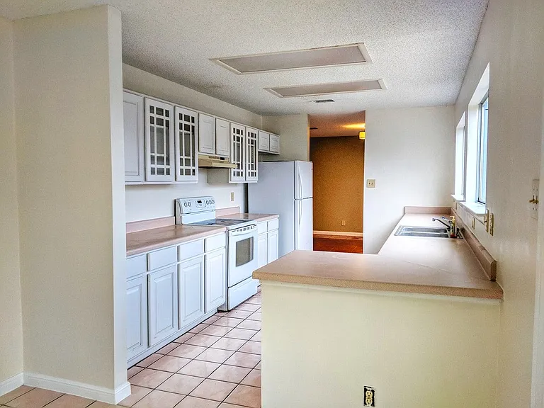 4507 Sherwood Way — Photo 3