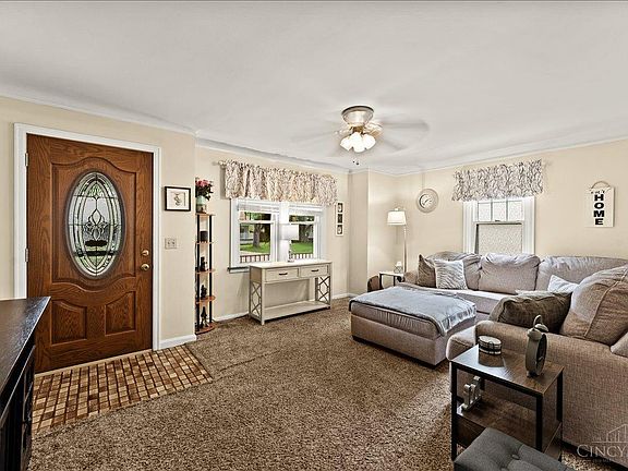 3rd image of 6941 Dianna Dr