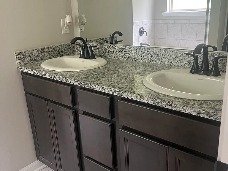 103 Briar Hollow Dr — Photo 7