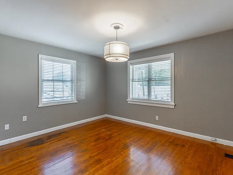 1209 Hanover St — Photo 14