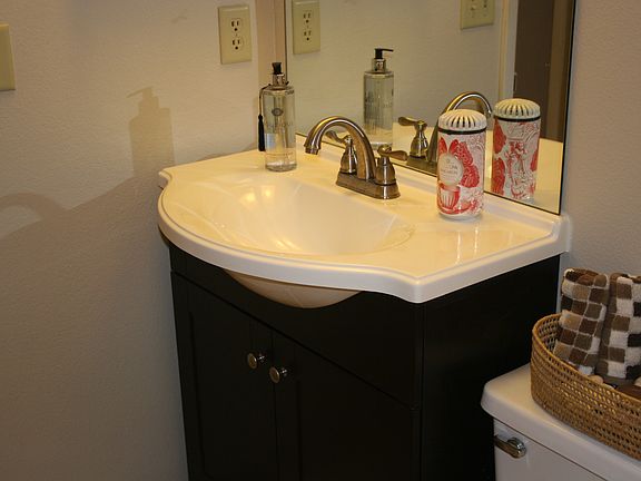 5th image of 231 Airport Ave E APT 422