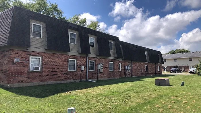 2 bed, 1.0 bath, 650 sqft, $950 — Photo 2