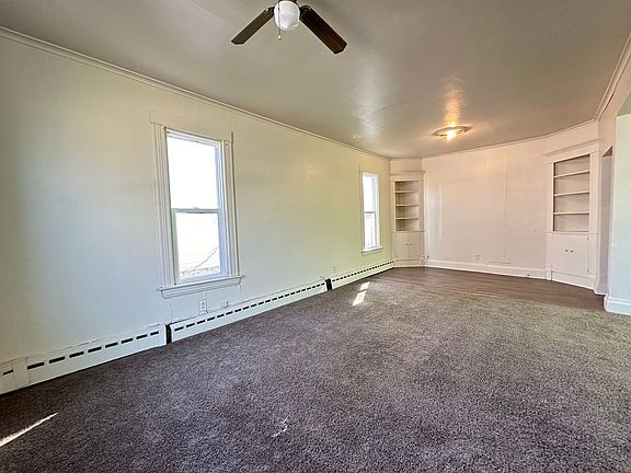 3rd image of 1425 4th Ave N