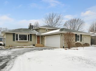 921 Barnside Rd, New Lenox, IL 60451