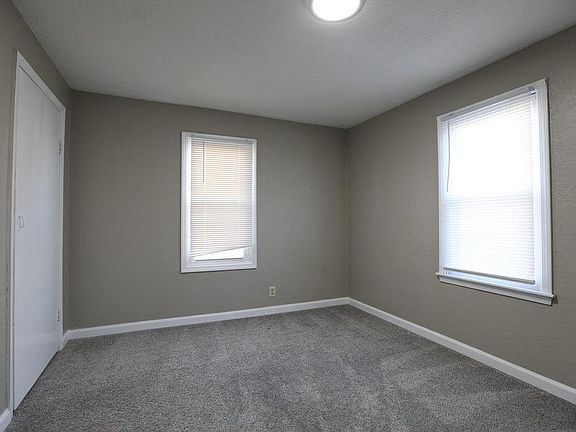 5th image of 406 NE Green St APT B