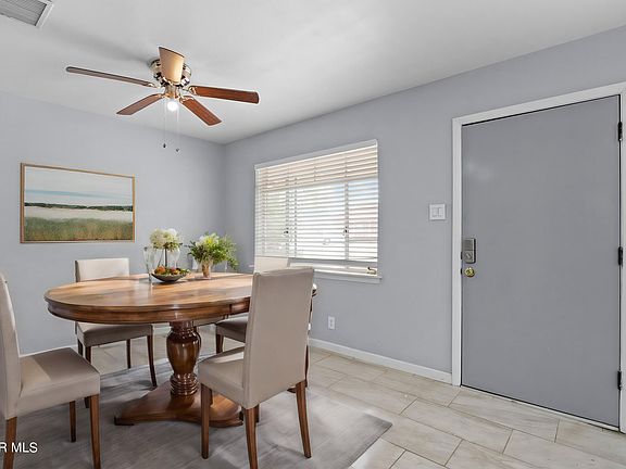 3rd image of 4308 La Luz Ave