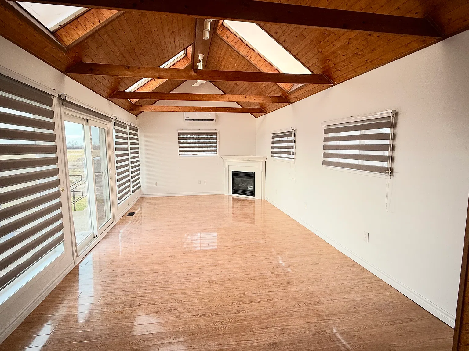 3260 Ferris Road Hamilton Ontario L0R1W0 Canada — Photo 2