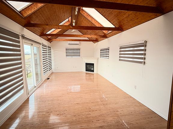 2nd image of 3260 Ferris Rd