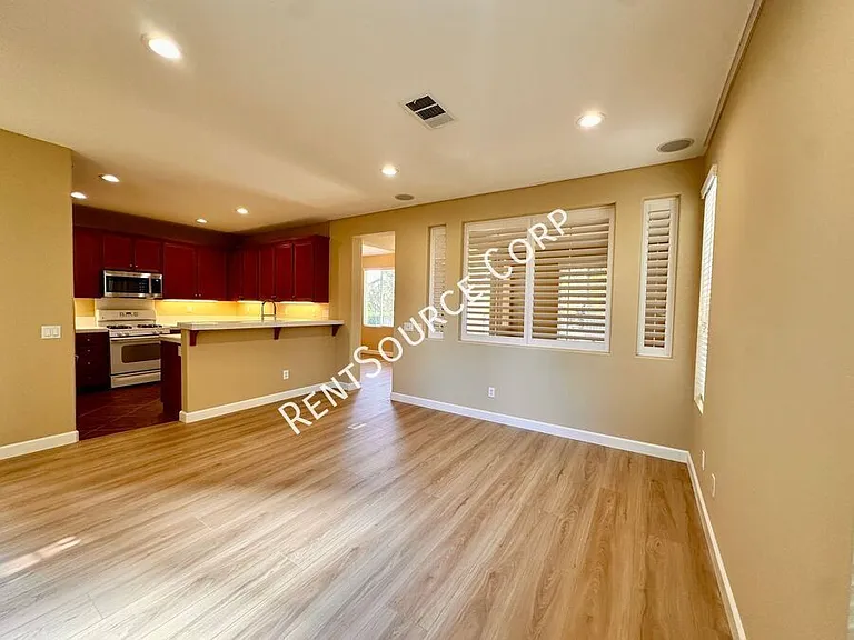 24162 Willowbrooke Ct — Photo 9