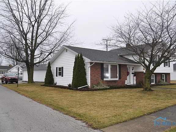 3rd image of 1063 Garfield St